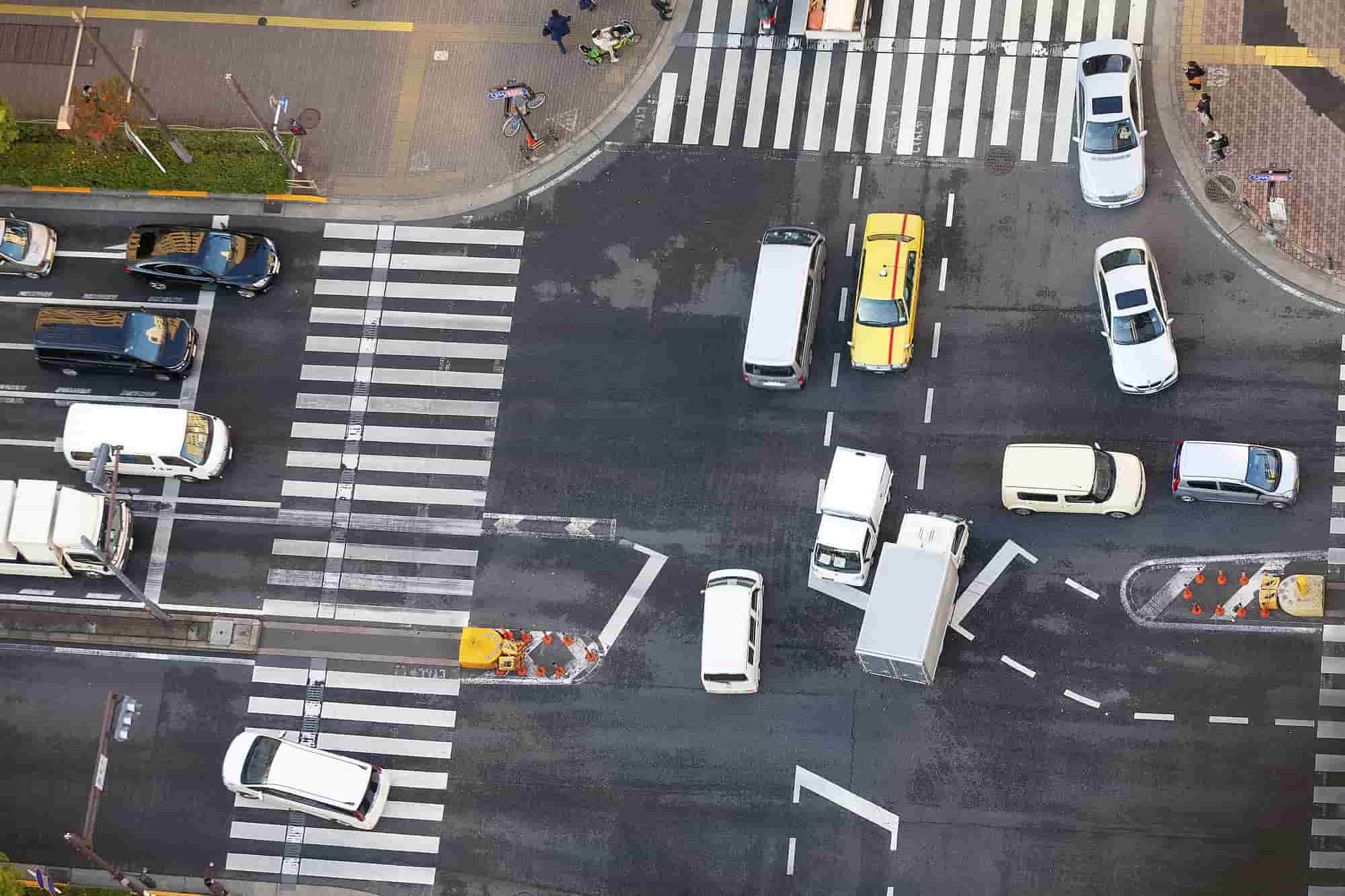 右側が死角になりやすい