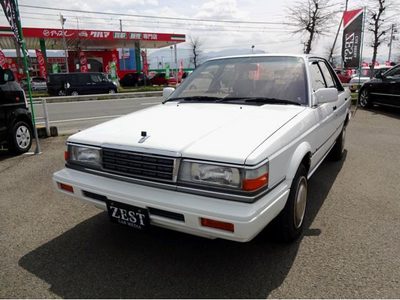 ローレルスピリットの中古車