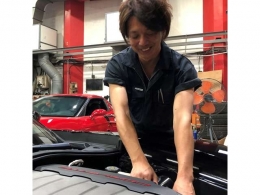 スタッフ写真3
